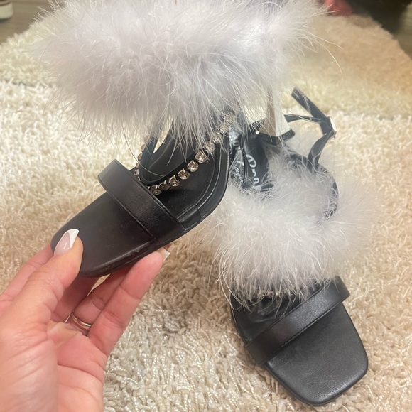 Glam heels. - Picture 3 of 4